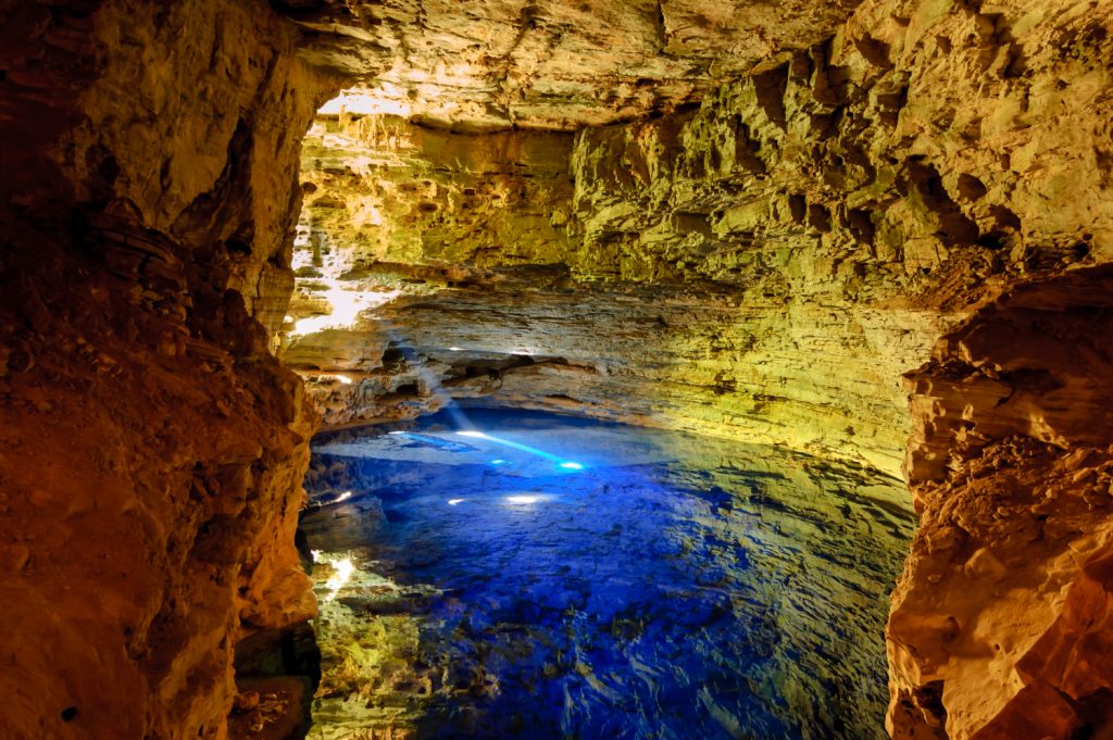 pozo agua cueva encantada parque nacional chapada diamantina estado bahia brasil